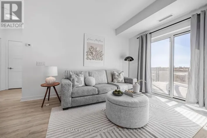 906 - 25 NEIGHBOURHOOD LANE, Toronto