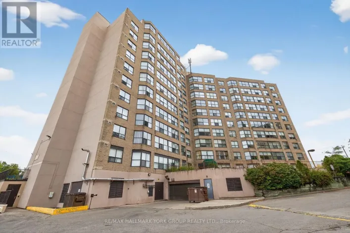 906 - 250 DAVIS DRIVE, Newmarket
