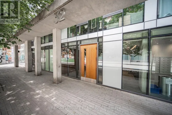 906 - 32 CAMDEN STREET, Toronto