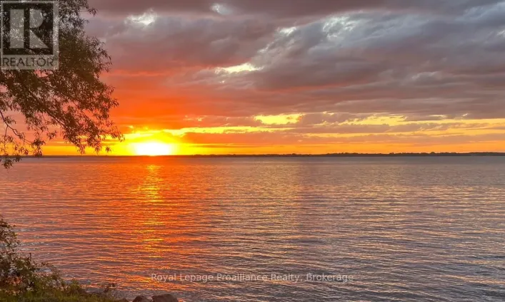 906 N BIG ISLAND ROAD, Prince Edward County