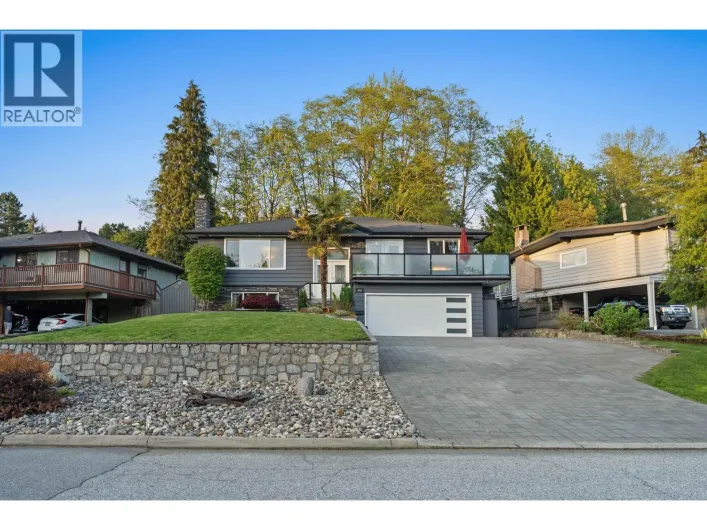 906 STRATHAVEN DRIVE, North Vancouver