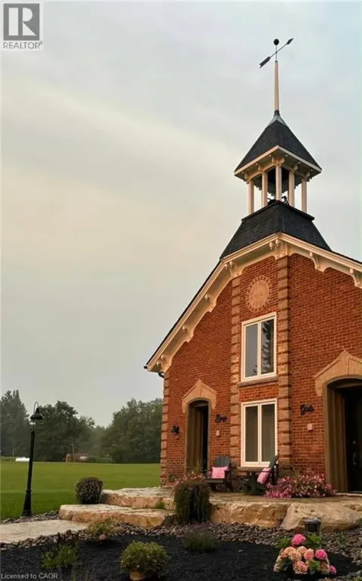 9069 ERIN-EAST GARAFRAXA Townline, Erin