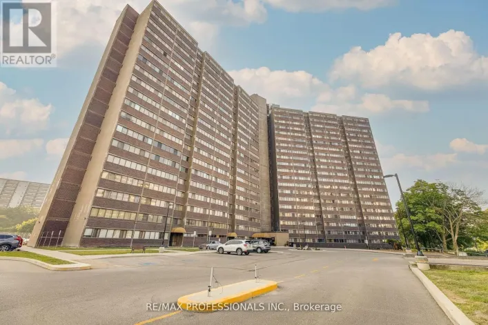 907 - 11 WINCOTT DRIVE, Toronto