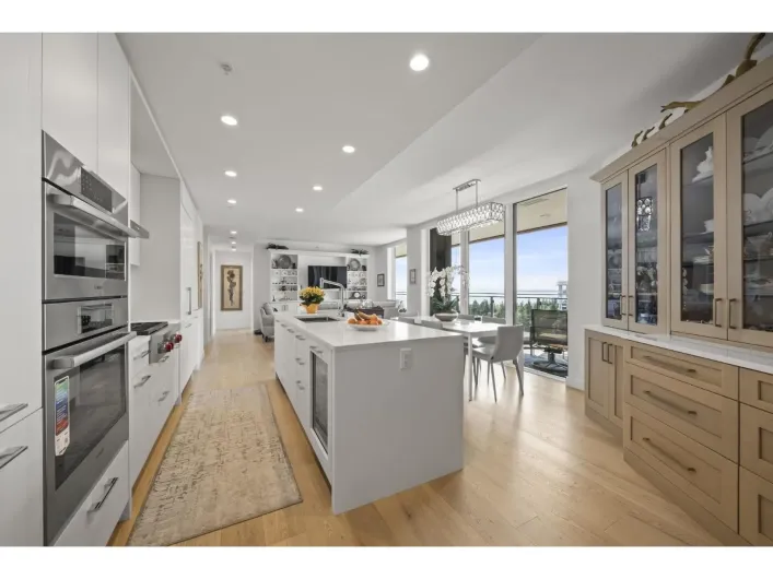 907 1439 GEORGE STREET, White Rock