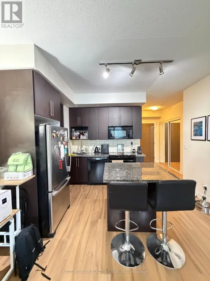 907 - 28 LINDEN STREET, Toronto