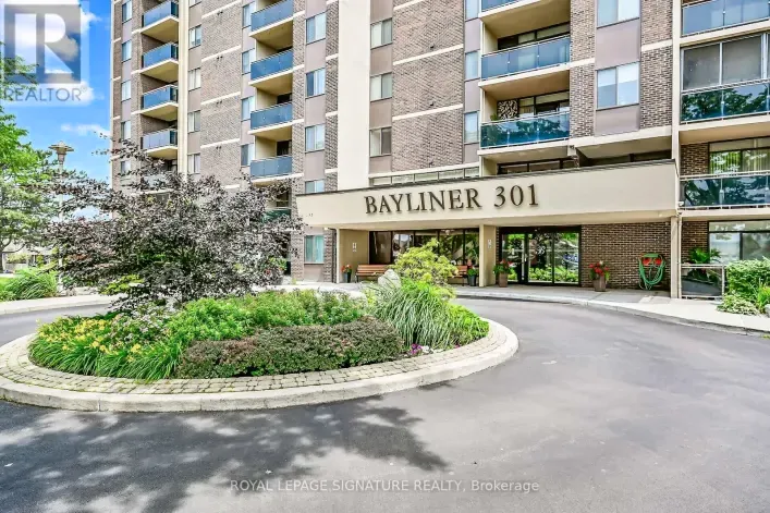 Apartment for sale: 907 - 301 FRANCES AVENUE, Hamilton