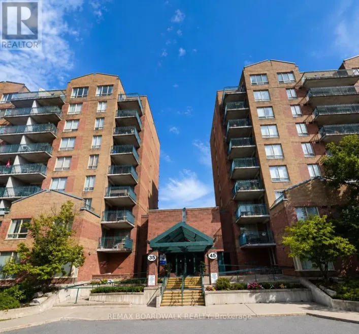 907 - 35 HOLLAND AVENUE, Ottawa
