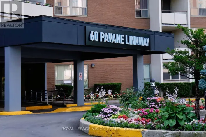 907 - 60 PAVANE LINKWAY, Toronto