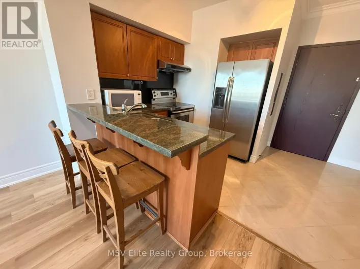 908 - 1 CLAIRTRELL ROAD, Toronto