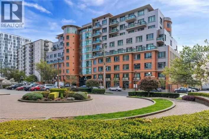 908 1029 View St, Victoria