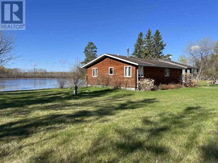908 HWY 11, Pinewood