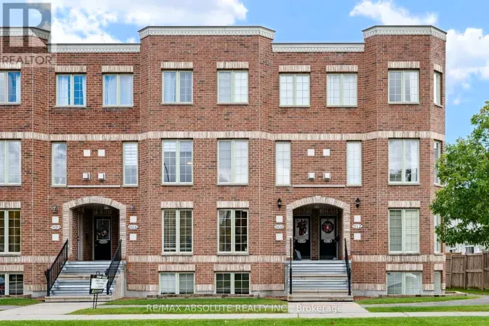 Row / Townhouse for sale: 908 LONGFIELDS DRIVE, Ottawa