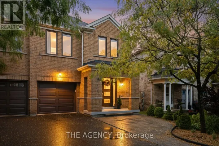 908 OAKTREE CRESCENT, Newmarket
