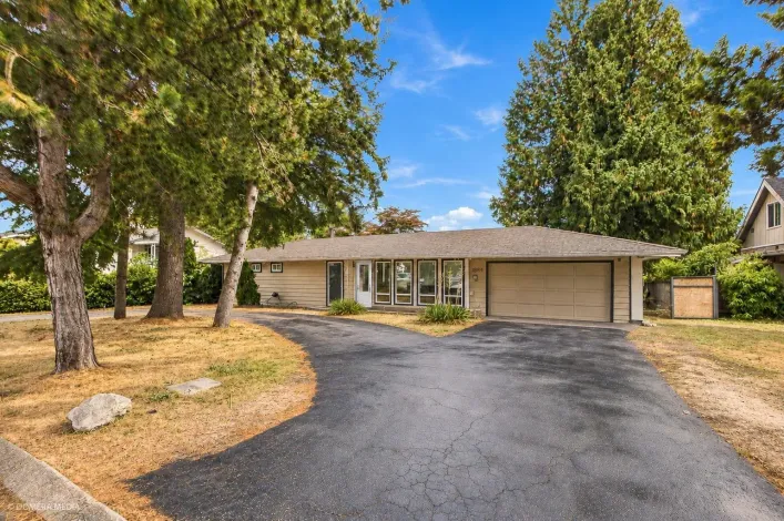9084 PRINCE CHARLES BOULEVARD, Surrey