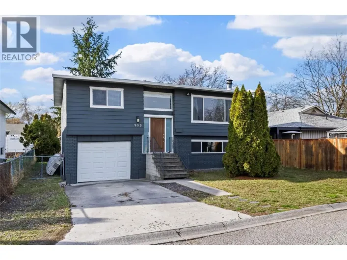 909 Grenfell Court, Kelowna