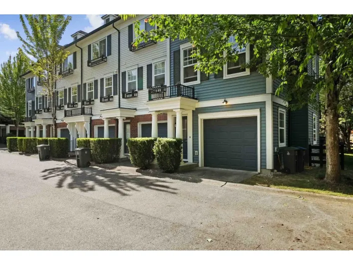 91 18983 72A AVENUE, Surrey