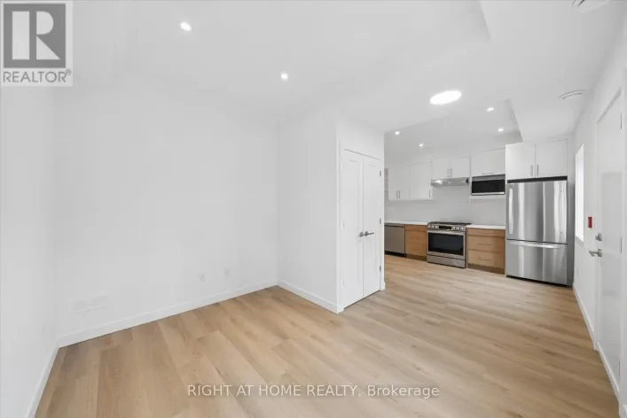 91 BARTON AVENUE, Toronto