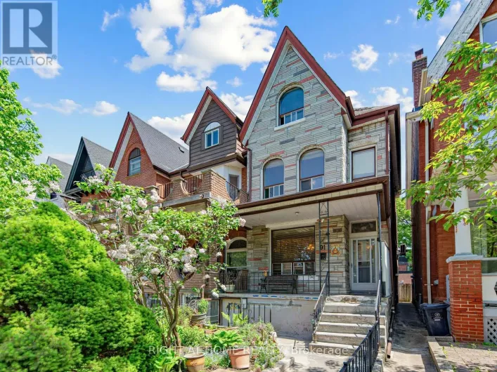 91 BORDEN STREET, Toronto