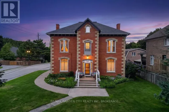 91 MAIN STREET E, Grimsby