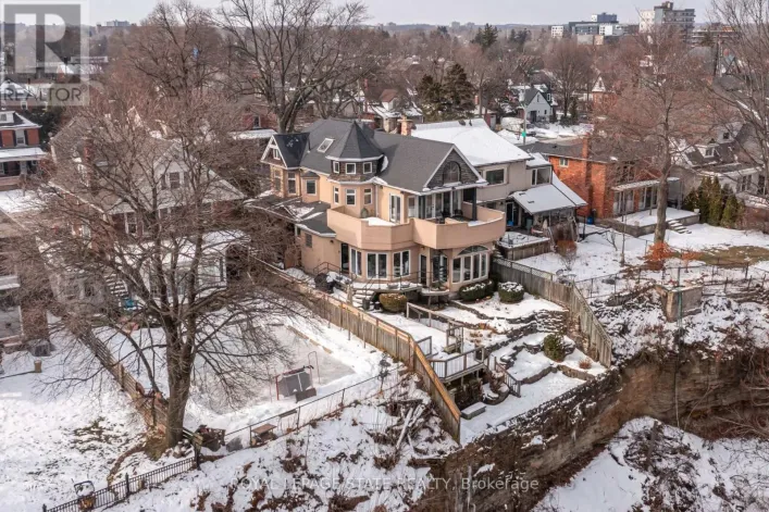 91 MOUNTAIN PARK AVENUE, Hamilton