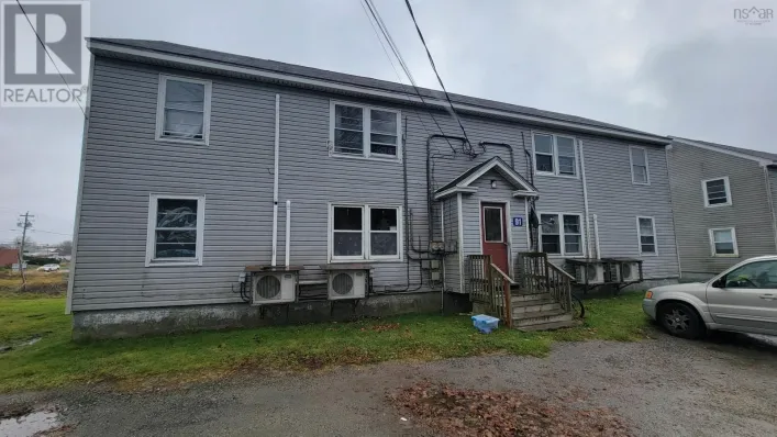 91 Pleasant Street, Yarmouth