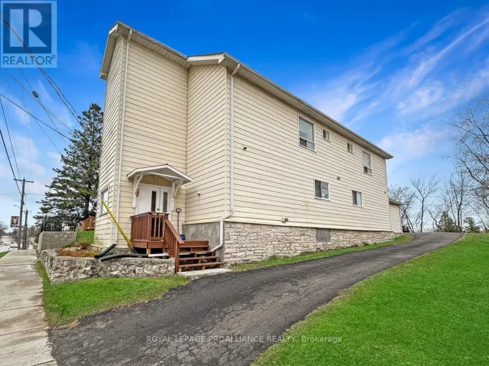 91 ST. LAWRENCE STREET E, Madoc