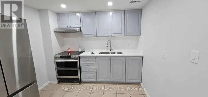 91 VIVIANS CRESCENT, Brampton