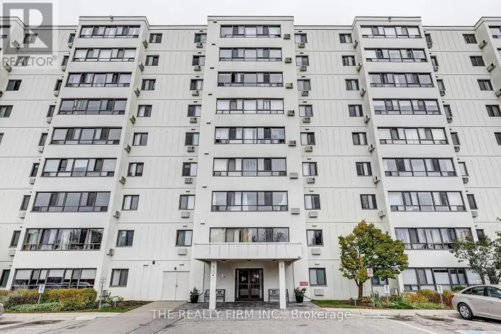 910 - 135 BASELINE ROAD W, London South