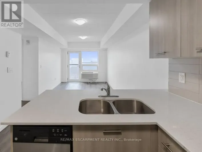 910 - 220 CANNON STREET E, Hamilton