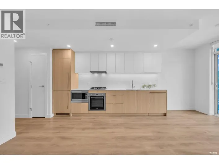 910 318 ALDERSON AVENUE, Coquitlam