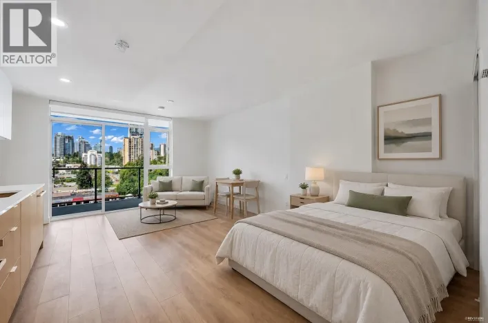 910 318 ALDERSON AVENUE, Coquitlam