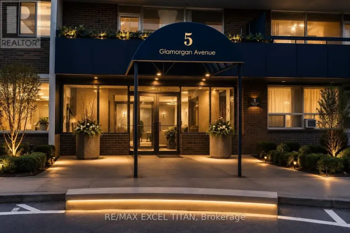 910 - 5 GLAMORGAN AVENUE, Toronto