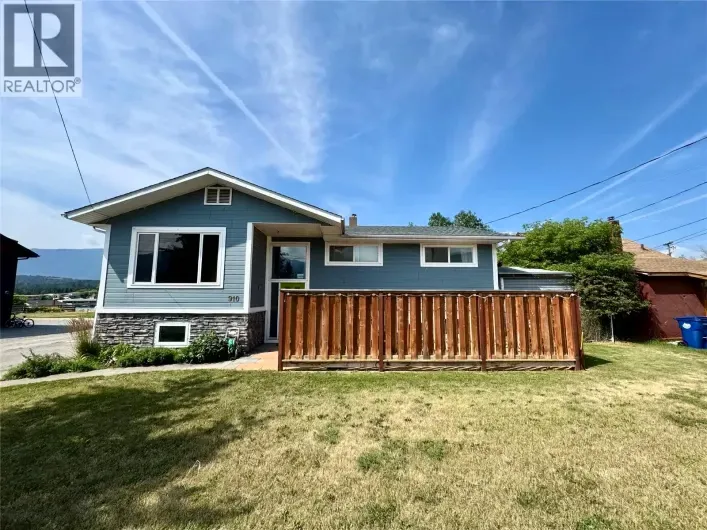 910 5th Ave Avenue, Invermere