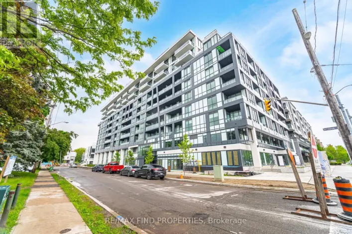 910 - 6 GREENBRIAR ROAD, Toronto