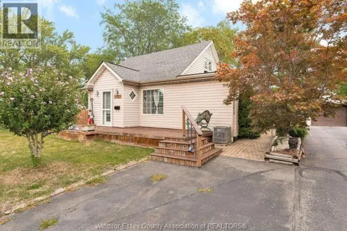 910 JEFFERSON BOULEVARD, Windsor