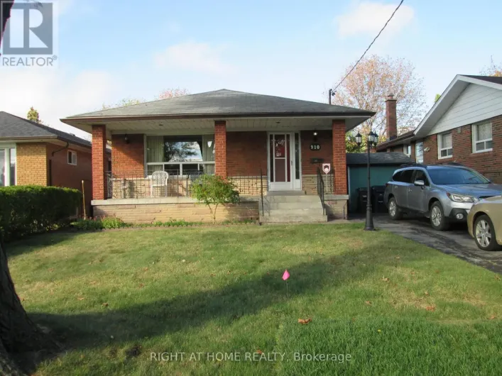 910 SCARBOROUGH GOLF CLUB ROAD, Toronto