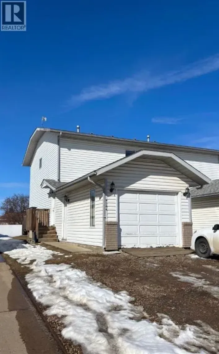 9104A 94 Ave, Lac La Biche