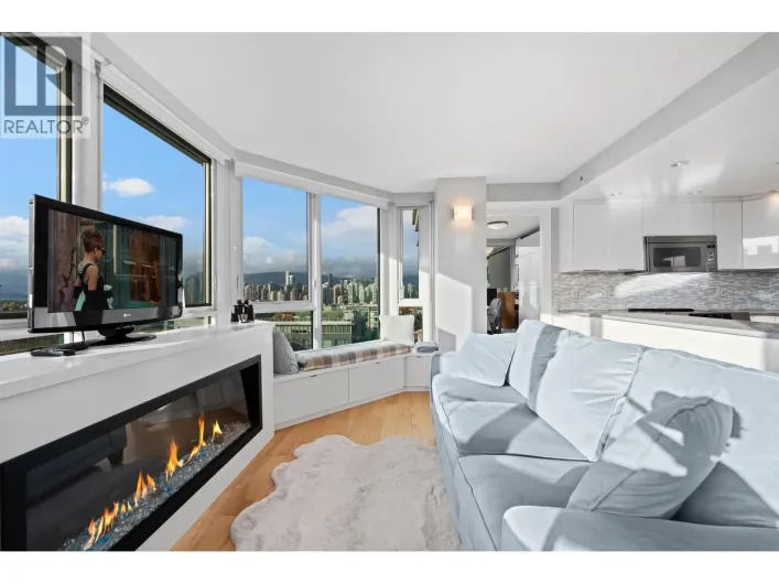 911 500 W 10TH AVENUE, Vancouver