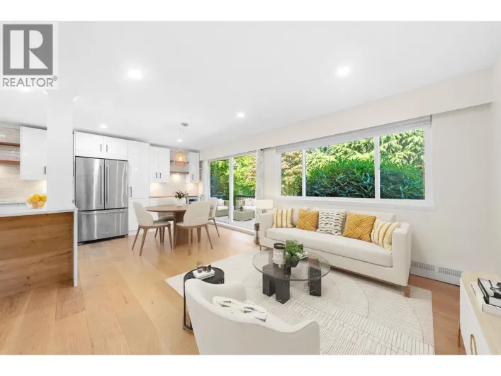 911 555 W 28TH STREET, North Vancouver