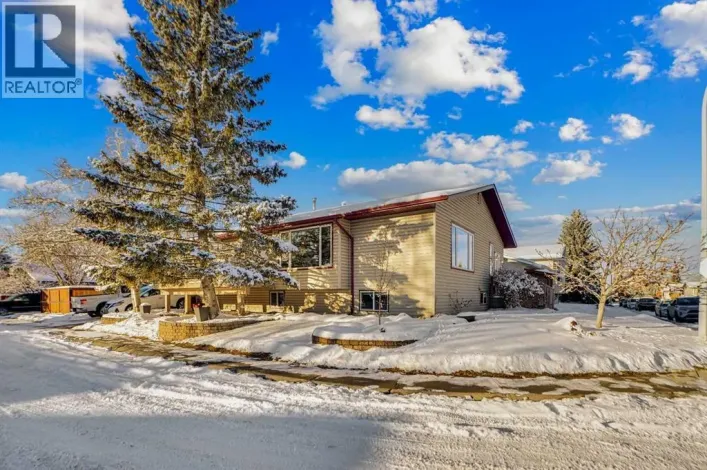 911 6 Street SE, High River