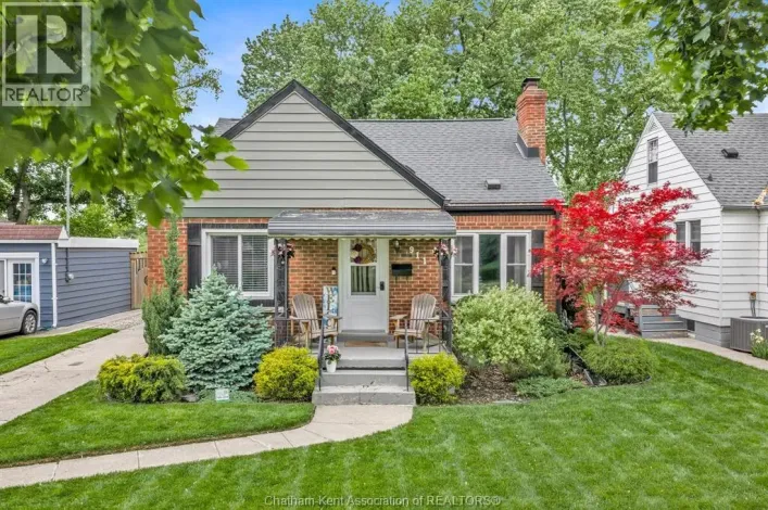 911 Homedale BOULEVARD, Windsor