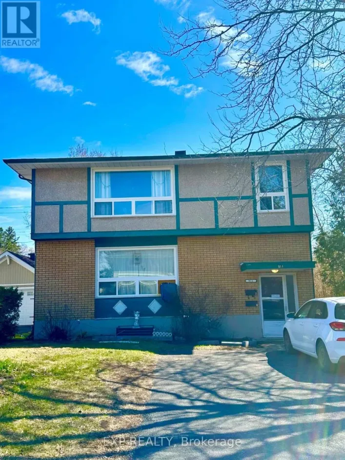 911 PINEWOOD CRESCENT, Ottawa