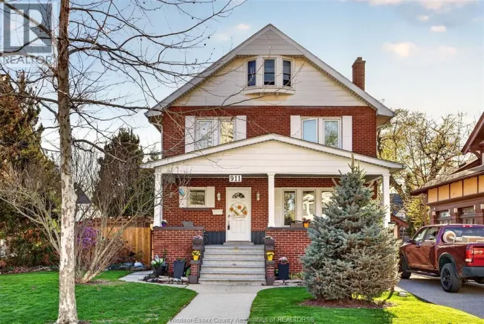 911 Victoria AVENUE, Windsor