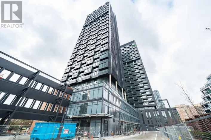 912 - 1 QUARRINGTON LANE, Toronto