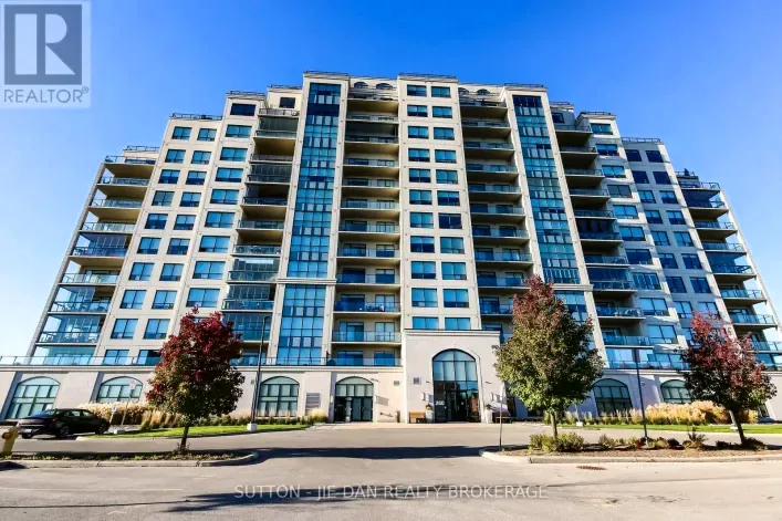 912 - 260 VILLAGEWALK BOULEVARD, London North