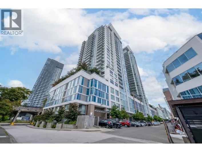 912 988 QUAYSIDE DRIVE, New Westminster