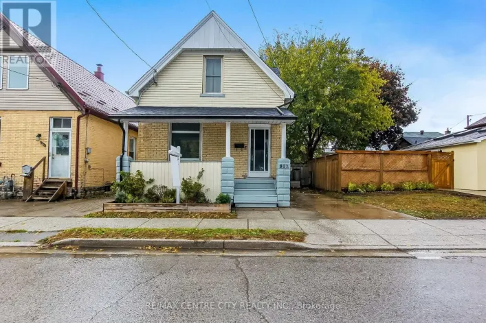 912 DAME STREET, London East