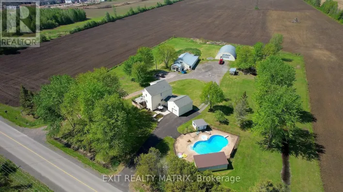 912 EADIE ROAD, Russell