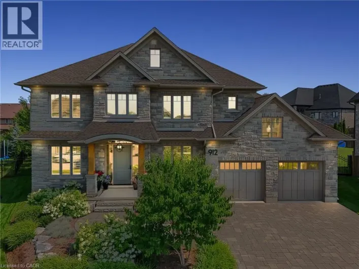 912 FALL HARVEST Court, Kitchener