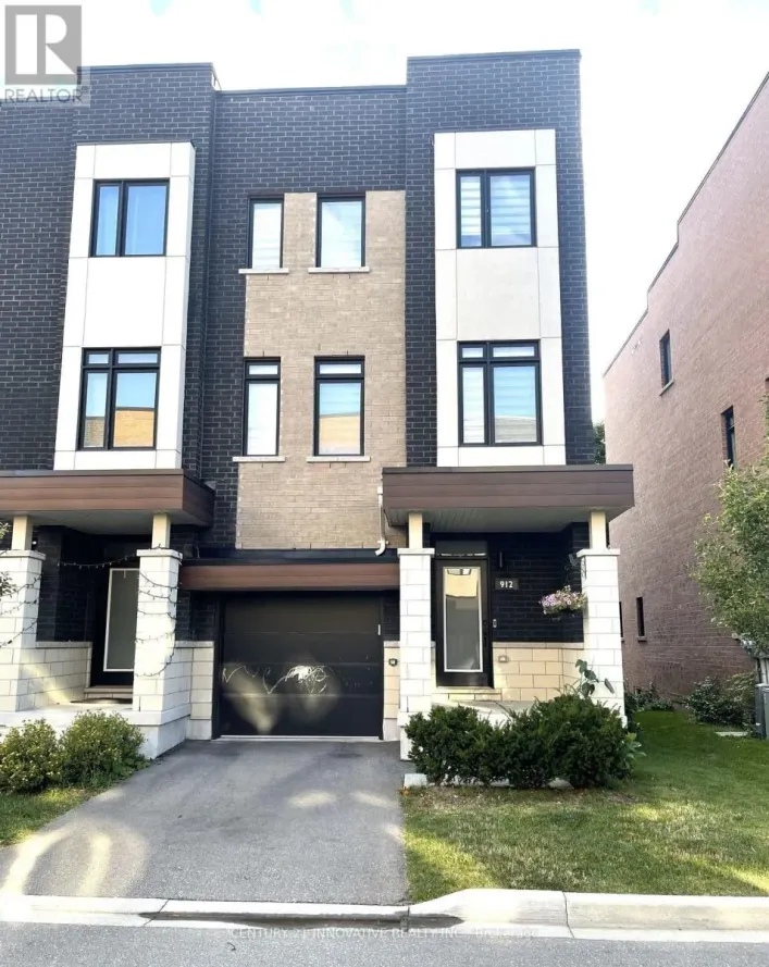 912 KICKING HORSE PATH, Oshawa